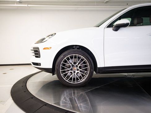 Certified 2023 Porsche Cayenne AWD/4WD image 11