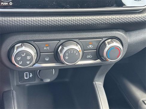 New 2025 Nissan Kicks Play S image 29