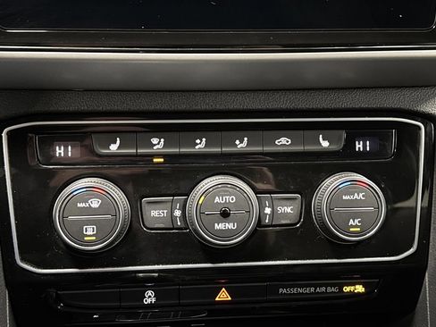 Used 2022 Volkswagen Atlas SE w/ Black Wheel Package image 19