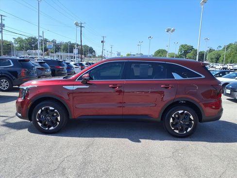 Used 2024 Kia Sorento S AWD/4WD image 8