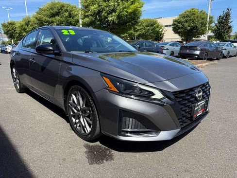 Used 2023 Nissan Altima 2.0 SR FWD image 5