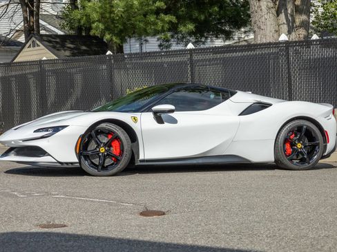 Used 2025 Ferrari SF90 Spider AWD/4WD image 16