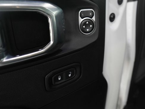 Used 2023 Jeep Gladiator Overland image 21