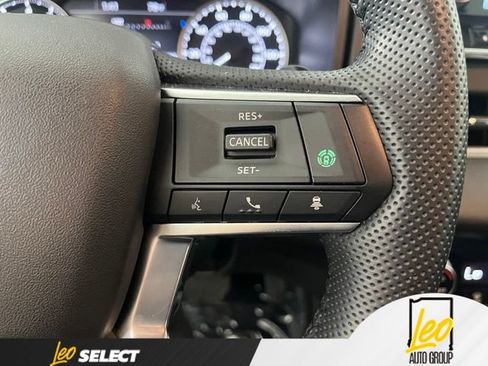 Used 2024 Mitsubishi Outlander SE AWD/4WD image 16
