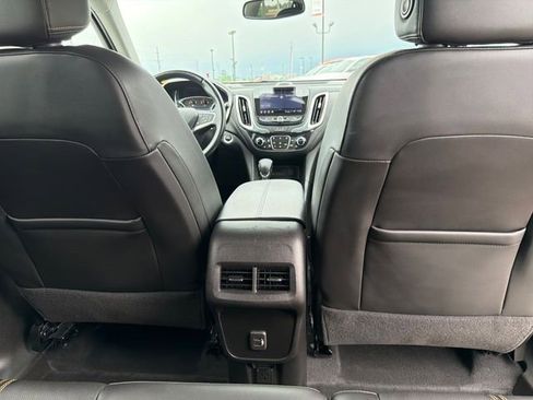 Used 2022 Chevrolet Equinox Premier AWD/4WD image 34