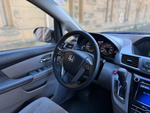 Used 2015 Honda Odyssey EX image 14