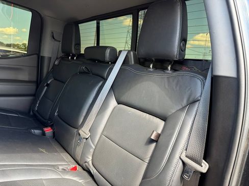 Used 2019 Chevrolet Silverado 1500 LT Trail Boss AWD/4WD image 15