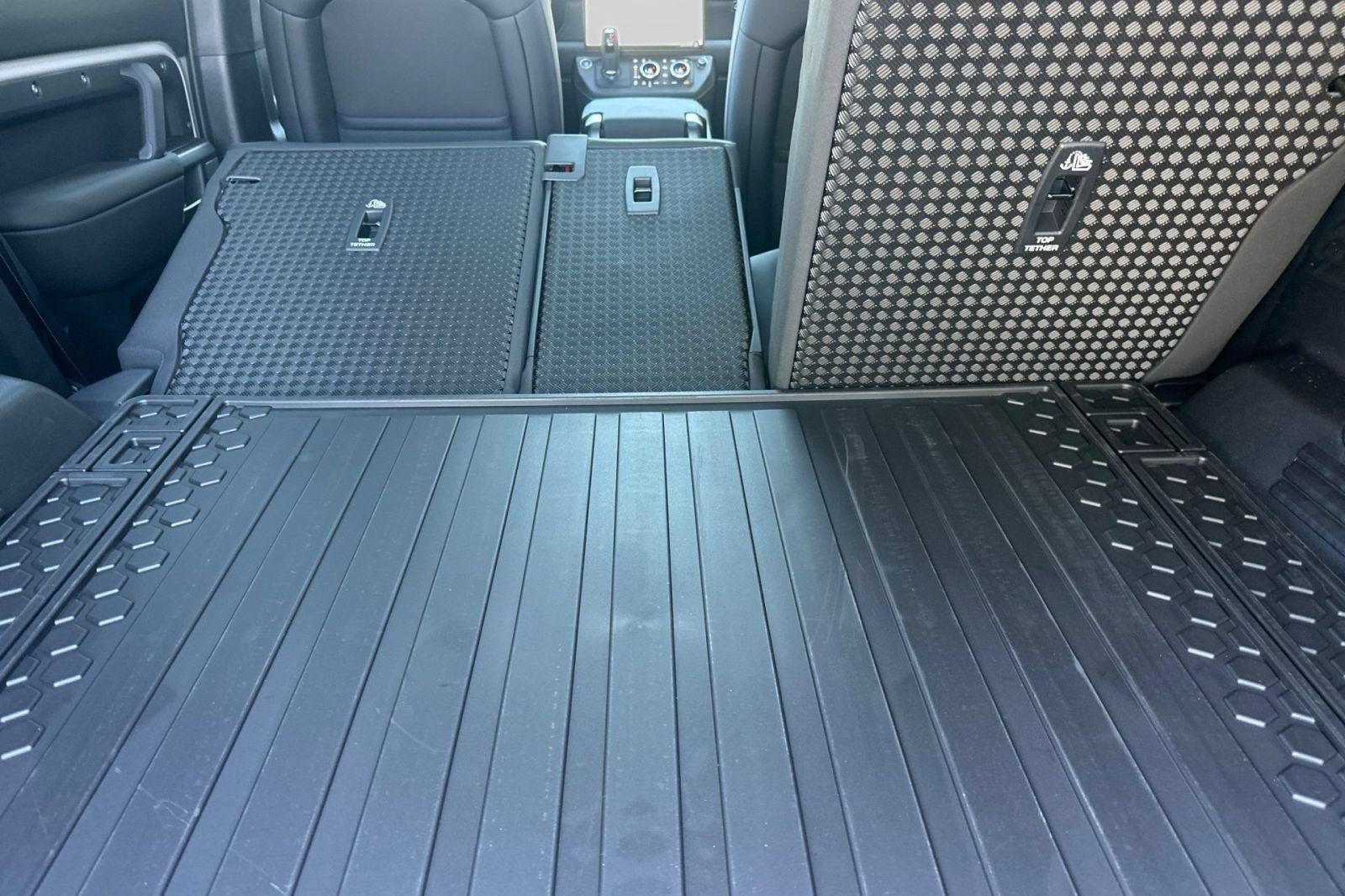 New 2026 Land Rover Defender 110 S AWD/4WD image 24