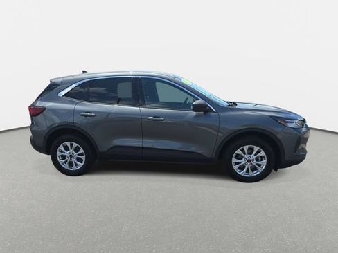 Used 2023 Ford Escape Active w/ Tech Pack #1 AWD/4WD image 4