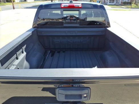 Certified 2021 GMC Canyon Denali image 12