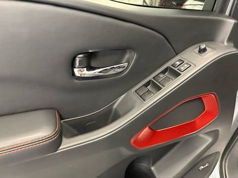 Used 2025 Nissan Frontier PRO-4X w/ Pro Convenience Package image 13