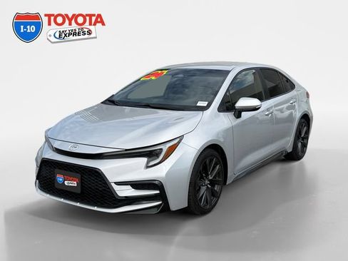 Certified 2024 Toyota Corolla SE FWD image 1
