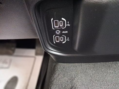 Used 2020 RAM 1500 Laramie AWD/4WD image 19