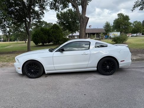 Used 2014 Ford Mustang Coupe w/ Equipment Group 102A RWD image 1