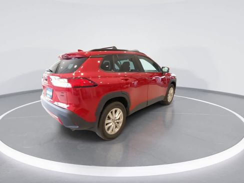 Used 2024 Toyota Corolla Cross LE AWD/4WD image 8