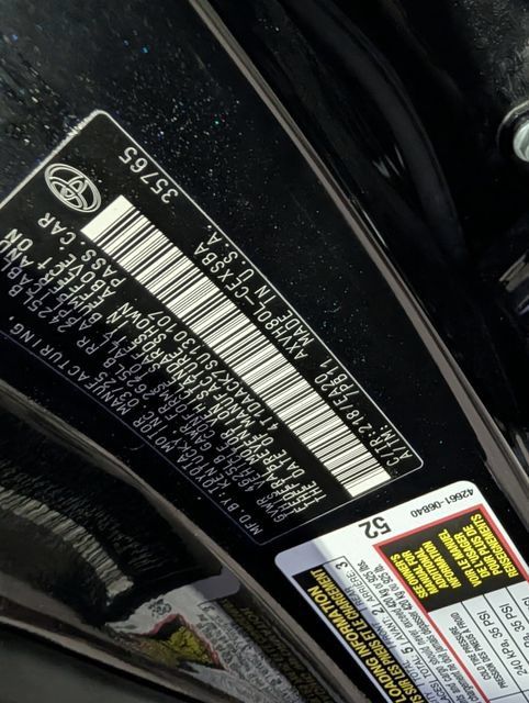 Used 2025 Toyota Camry SE FWD image 35