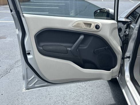 Used 2012 Ford Fiesta S FWD image 10
