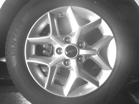 Used 2025 Kia Soul LX w/ LX Technology Package FWD image 15