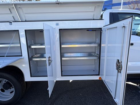 New 2025 Ford F550 2WD Regular Cab Super Duty image 8