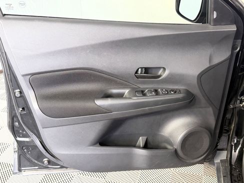 Used 2021 Nissan Kicks S FWD image 12