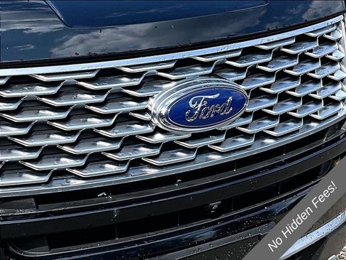 Used 2018 Ford Explorer Platinum AWD/4WD image 26