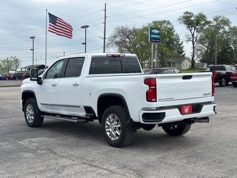 New 2026 Chevrolet Silverado 2500 High Country w/ High Country Premium Package AWD/4WD image 3