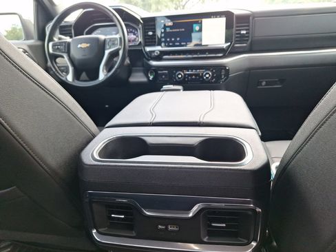 Used 2023 Chevrolet Silverado 1500 LTZ AWD/4WD image 31