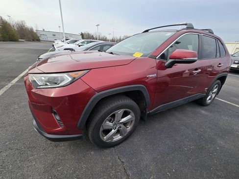 Used 2020 Toyota RAV4 Limited image 4