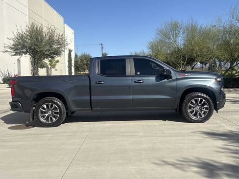 Used 2019 Chevrolet Silverado 1500 RST image 2