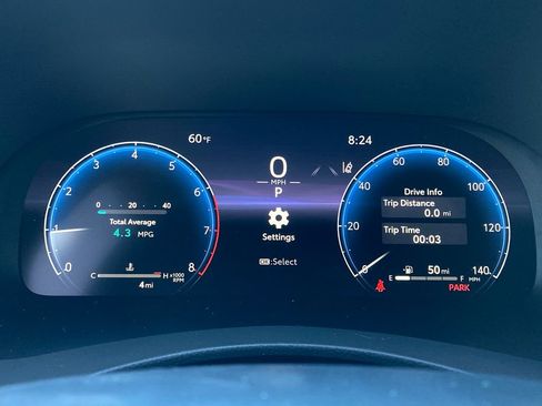 New 2026 Toyota Highlander Platinum image 9