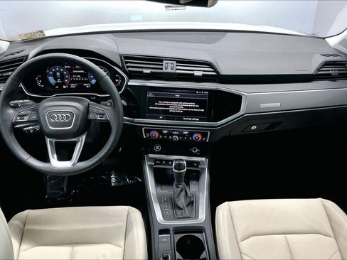Used 2025 Audi Q3 2.0T Premium w/ Convenience Package image 17