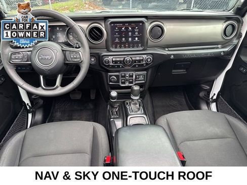 Used 2023 Jeep Wrangler Unlimited w/ Sun & Screen Package AWD/4WD image 5