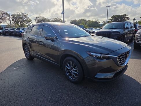 Used 2021 MAZDA CX-9 Touring image 2