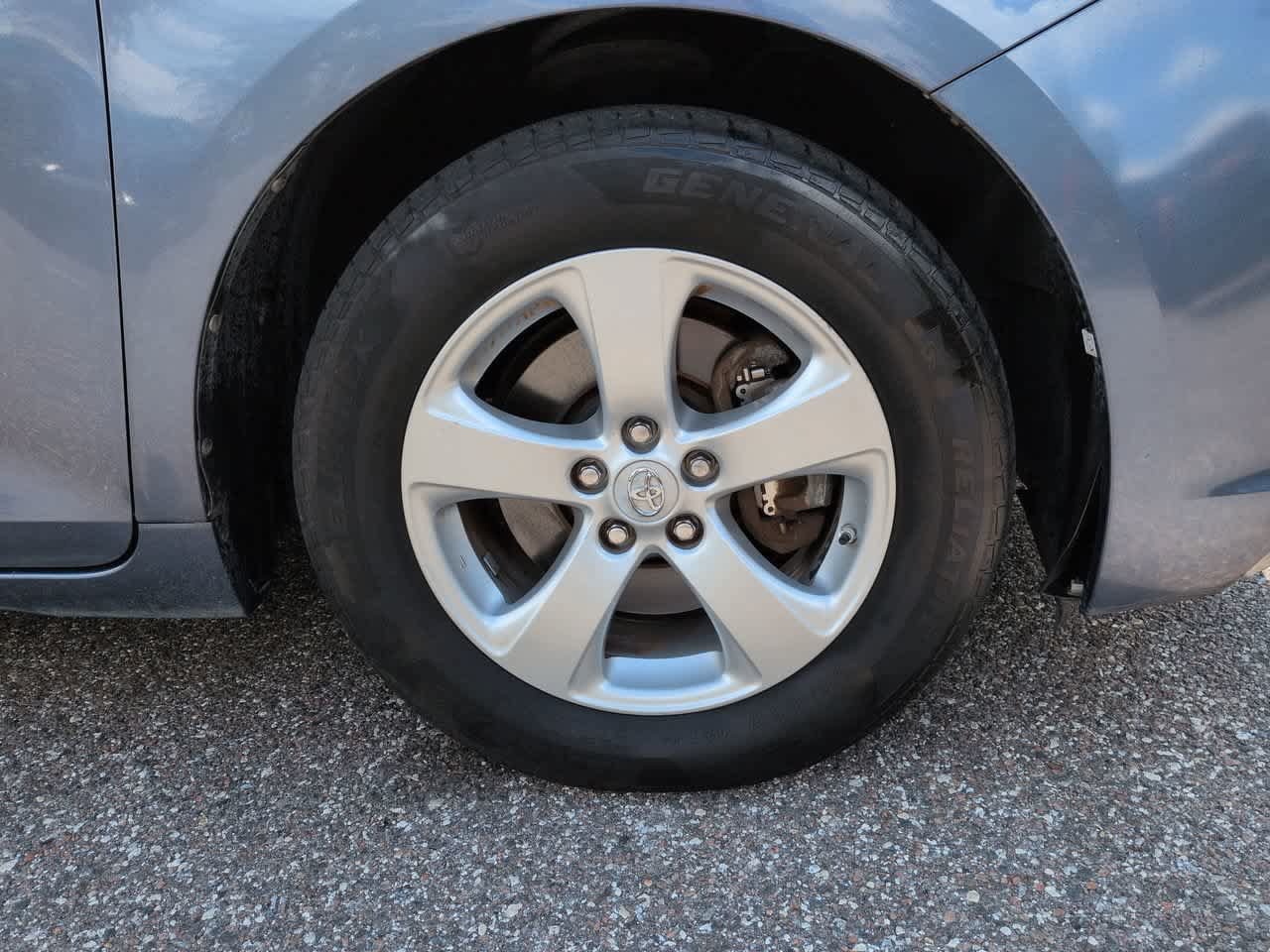 Used 2016 Toyota Sienna LE FWD image 11