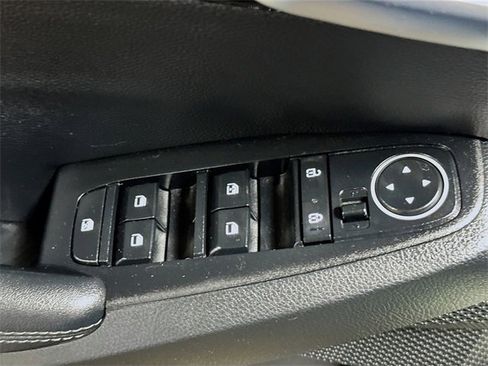 Used 2023 Kia Seltos SX image 11