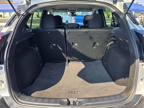Used 2020 Nissan Kicks S FWD image 14