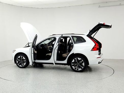New 2026 Volvo XC60 B5 Plus w/ Protection Package Premier image 12