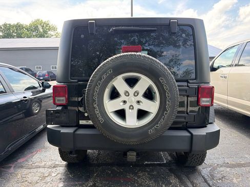 Used 2015 Jeep Wrangler Sport w/ Quick Order Package 24S AWD/4WD image 4