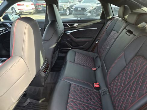 Used 2025 Audi S6 Prestige image 14