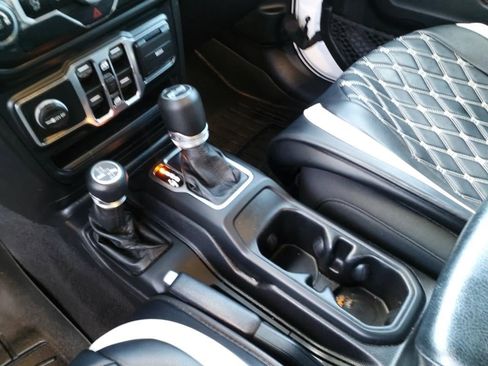 Used 2020 Jeep Wrangler Unlimited Sport S image 22