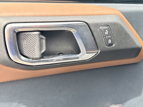 Used 2024 Ford Bronco Outer Banks AWD/4WD image 11