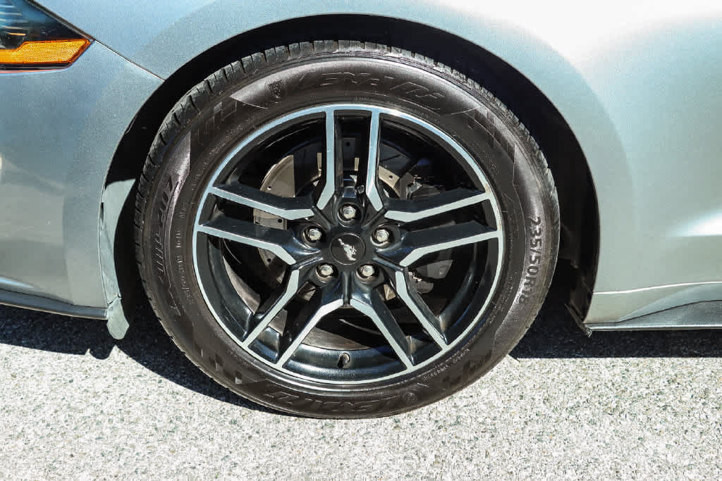 Used 2020 Ford Mustang Premium RWD image 10