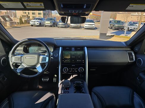 Certified 2021 Land Rover Discovery HSE R-Dynamic image 18