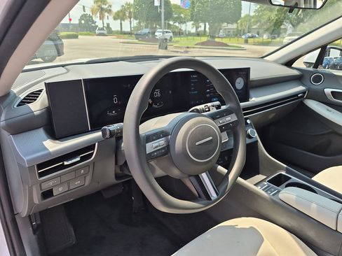 Used 2025 Hyundai Sonata SEL FWD image 14