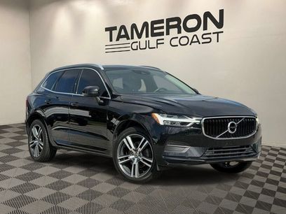 Used 2019 Volvo XC60 T5 Momentum w/ Premium Package