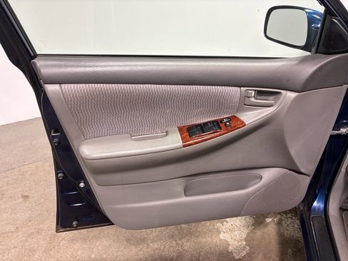 Used 2005 Toyota Corolla image 9