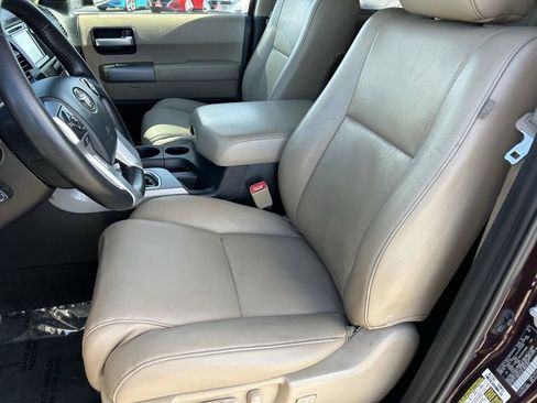 Used 2016 Toyota Sequoia Limited image 25