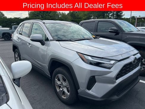 Used 2025 Toyota RAV4 XLE FWD image 5