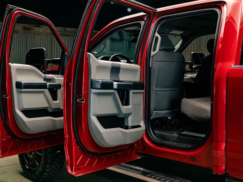 Used 2022 Ford F450 XLT w/ XLT Premium Package image 29