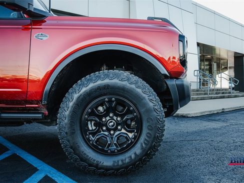 Certified 2023 Ford Bronco Wildtrak image 7